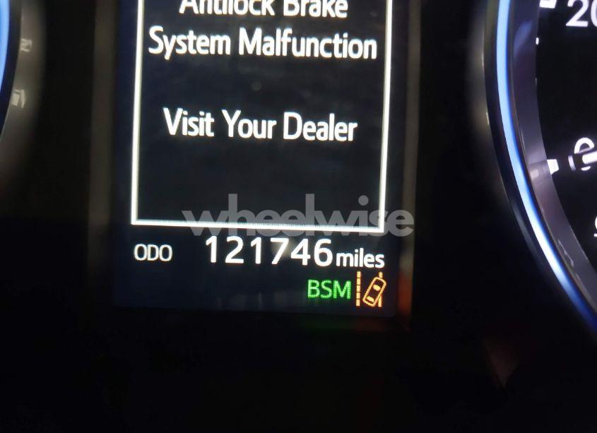 Photo 7 of 2017 Toyota Highlander LIMITED (VIN 5TDDZRFH3HS395812)