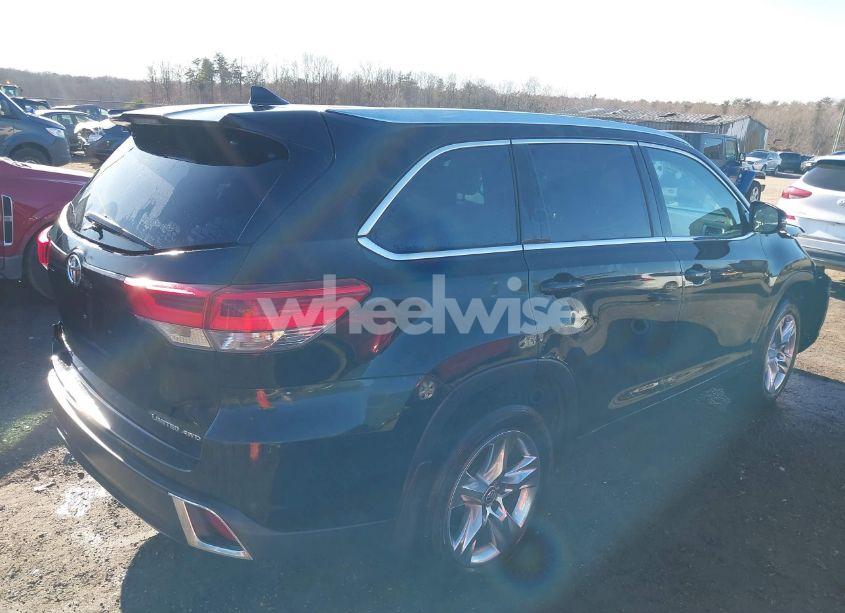 Photo 4 of 2018 Toyota Highlander LIMITED (VIN 5TDDZRFH3JS869473)