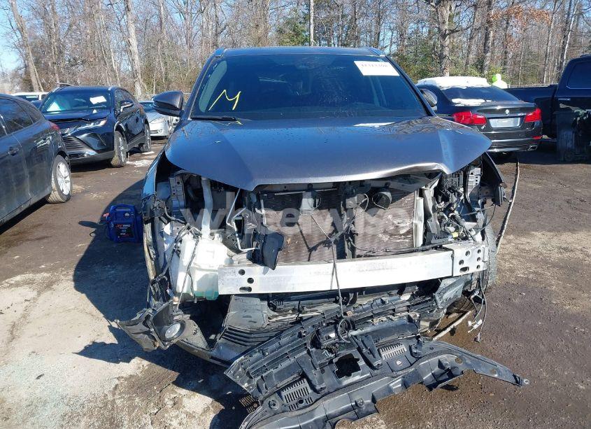 Photo 6 of 2018 Toyota Highlander LIMITED (VIN 5TDDZRFH3JS874463)