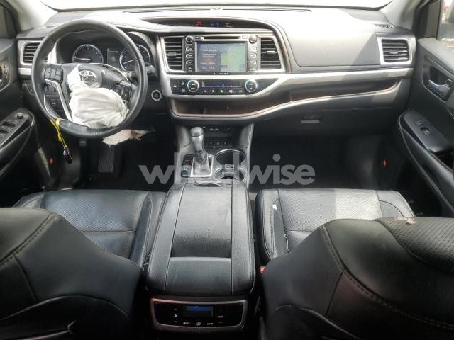 Photo 3 of 2019 TOYOTA HIGHLANDER LIMITED (VIN 5TDDZRFH3KS743258)