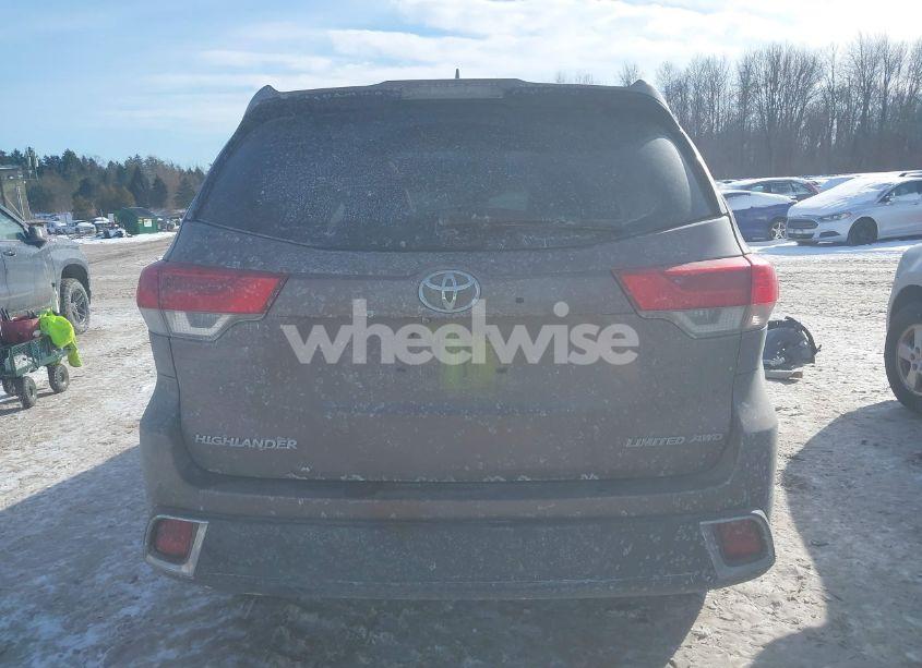 Photo 17 of 2017 Toyota Highlander LIMITED PLATINUM (VIN 5TDDZRFH4HS381370)