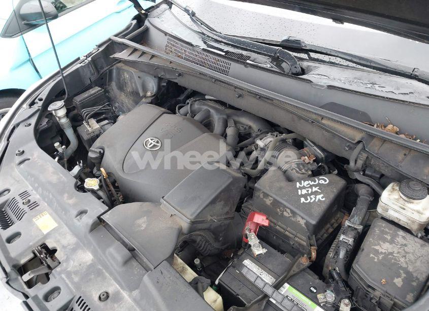 Photo 10 of 2017 Toyota Highlander LIMITED PLATINUM (VIN 5TDDZRFH4HS389971)