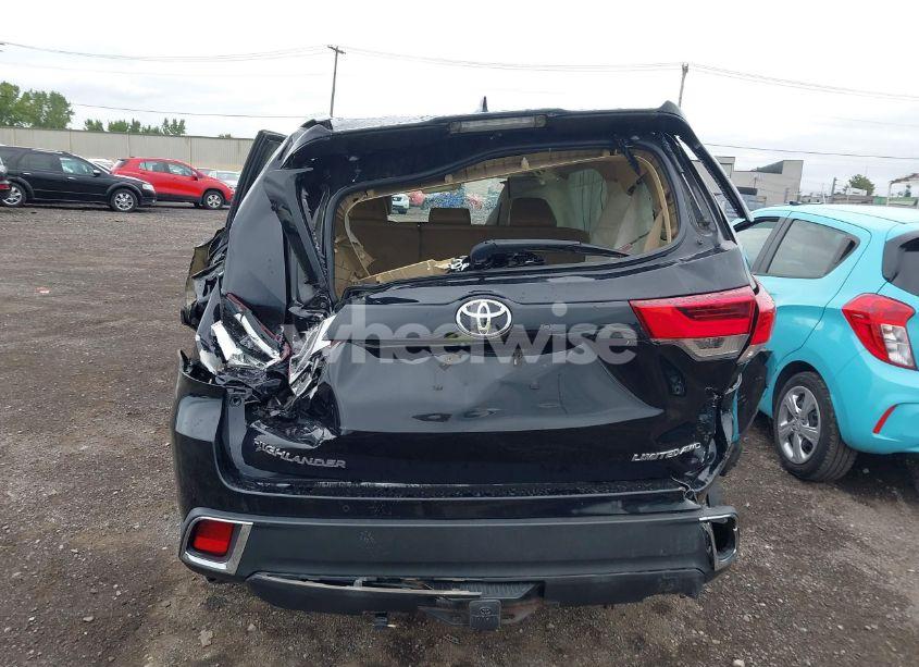 Photo 15 of 2017 Toyota Highlander LIMITED PLATINUM (VIN 5TDDZRFH4HS389971)