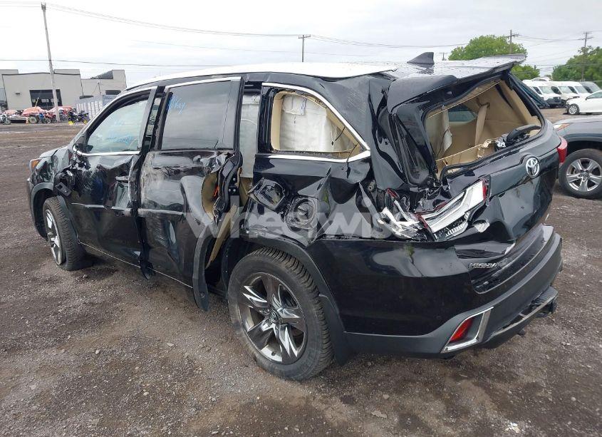 Photo 3 of 2017 Toyota Highlander LIMITED PLATINUM (VIN 5TDDZRFH4HS389971)