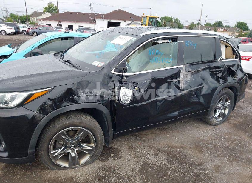 Photo 6 of 2017 Toyota Highlander LIMITED PLATINUM (VIN 5TDDZRFH4HS389971)
