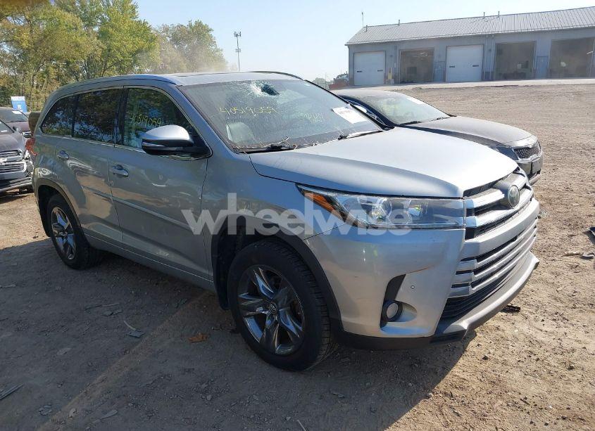 2017 Toyota Highlander LIMITED PLATINUM (VIN 5TDDZRFH4HS405165) main photo