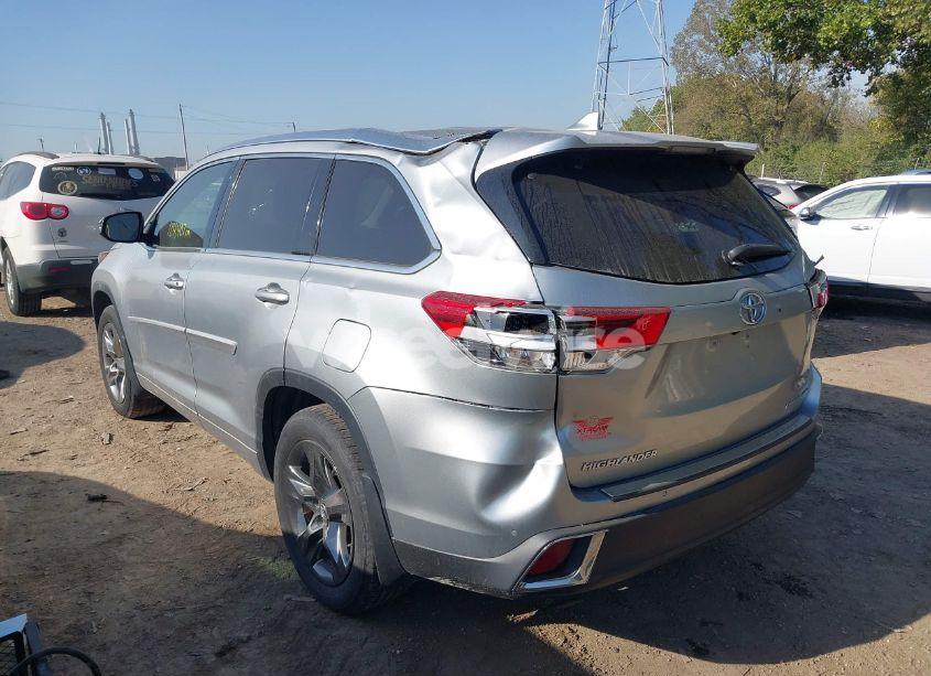 Photo 3 of 2017 Toyota Highlander LIMITED PLATINUM (VIN 5TDDZRFH4HS405165)