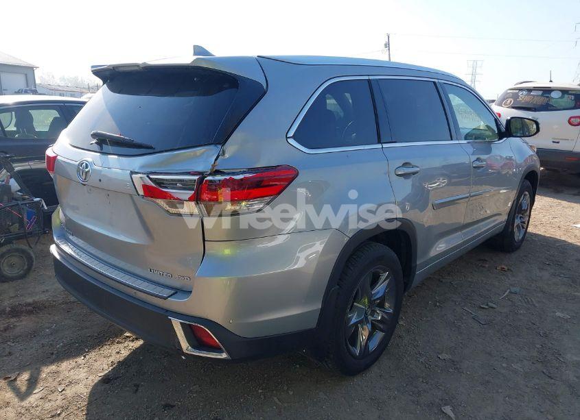 Photo 4 of 2017 Toyota Highlander LIMITED PLATINUM (VIN 5TDDZRFH4HS405165)