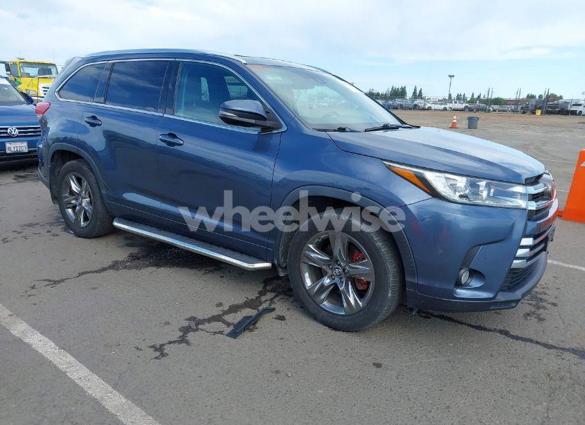 2017 Toyota Highlander LIMITED PLATINUM (VIN 5TDDZRFH4HS405960) main photo