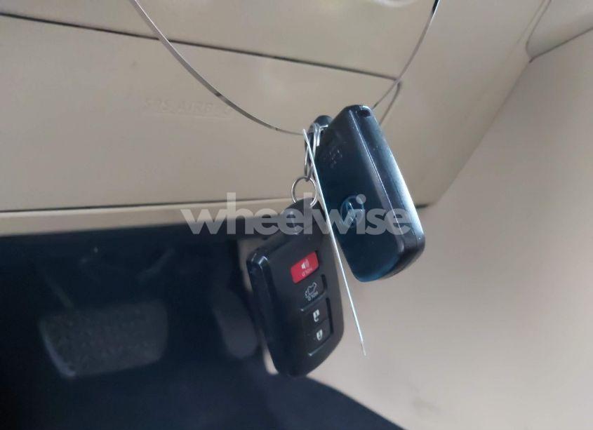 Photo 11 of 2017 Toyota Highlander LIMITED (VIN 5TDDZRFH4HS468864)