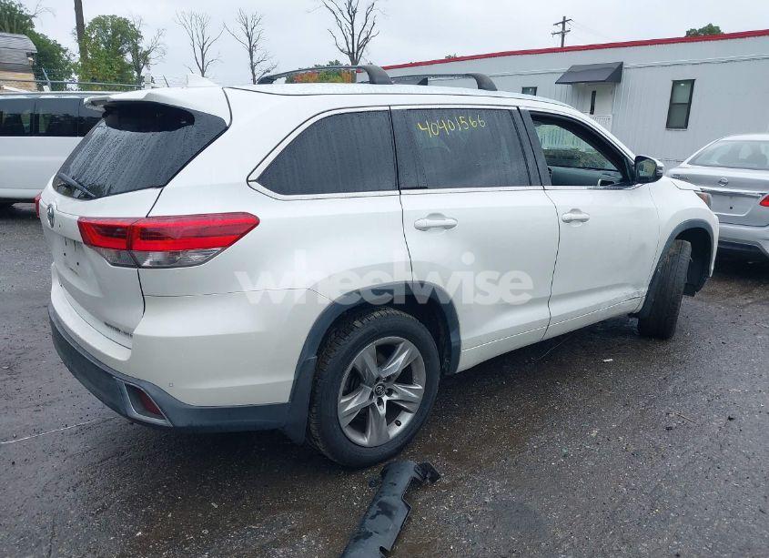 Photo 4 of 2017 Toyota Highlander LIMITED (VIN 5TDDZRFH4HS479170)