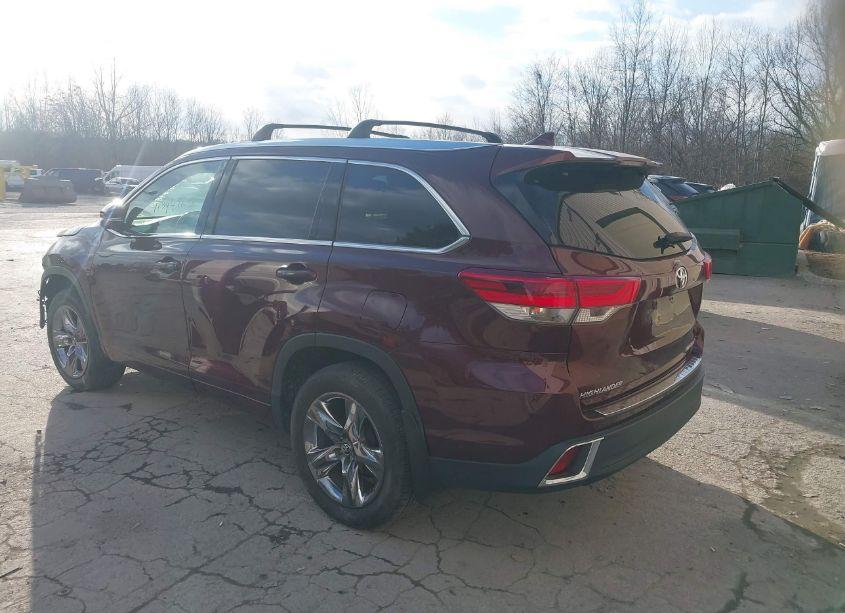 Photo 3 of 2019 Toyota Highlander LIMITED PLATINUM (VIN 5TDDZRFH4KS729076)