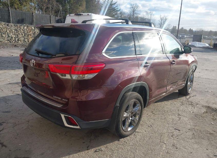 Photo 4 of 2019 Toyota Highlander LIMITED PLATINUM (VIN 5TDDZRFH4KS729076)