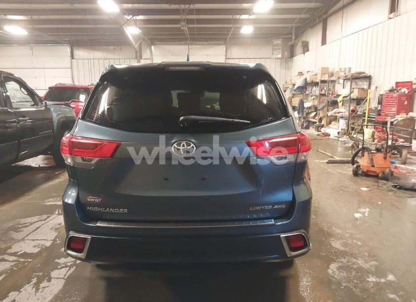 Photo 17 of 2019 Toyota Highlander LIMITED (VIN 5TDDZRFH4KS928984)