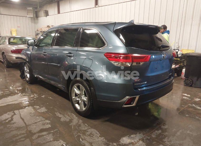 Photo 3 of 2019 Toyota Highlander LIMITED (VIN 5TDDZRFH4KS928984)
