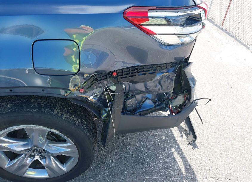 Photo 12 of 2019 Toyota Highlander LIMITED (VIN 5TDDZRFH4KS983354)