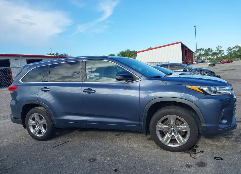 Photo 14 of 2019 Toyota Highlander LIMITED (VIN 5TDDZRFH4KS983354)