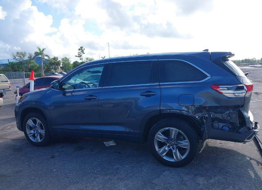 Photo 15 of 2019 Toyota Highlander LIMITED (VIN 5TDDZRFH4KS983354)