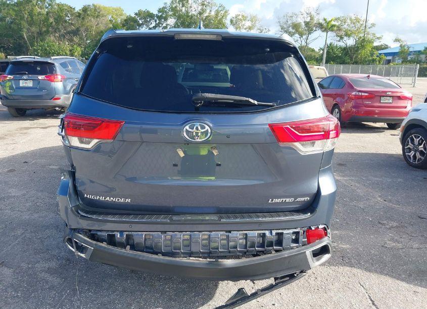 Photo 17 of 2019 Toyota Highlander LIMITED (VIN 5TDDZRFH4KS983354)