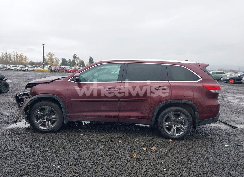 Photo 14 of 2017 Toyota Highlander LIMITED PLATINUM (VIN 5TDDZRFH5HS387131)