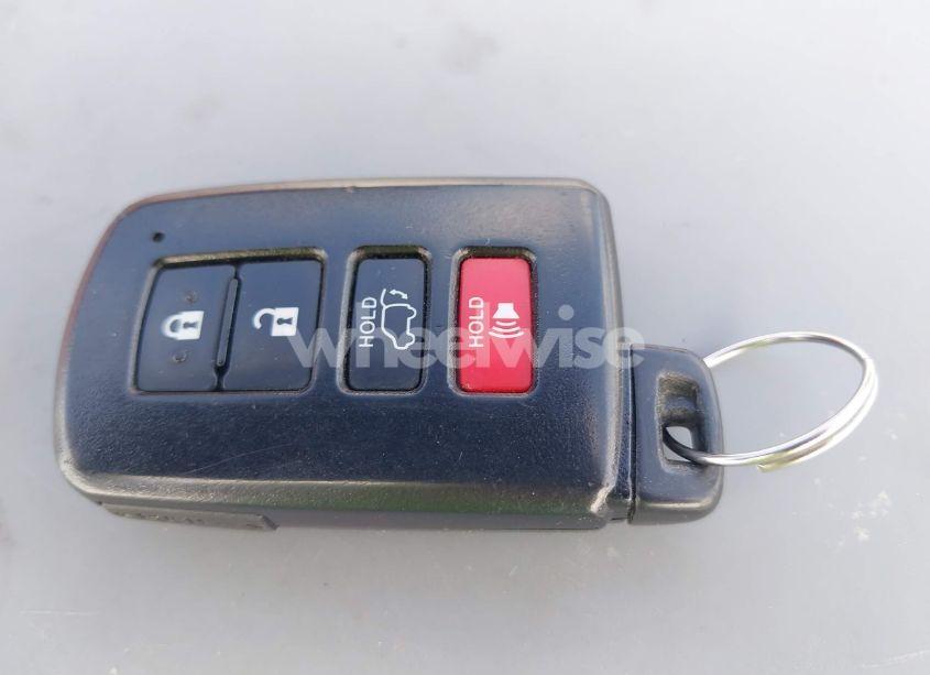 Photo 11 of 2017 Toyota Highlander LIMITED (VIN 5TDDZRFH5HS451698)