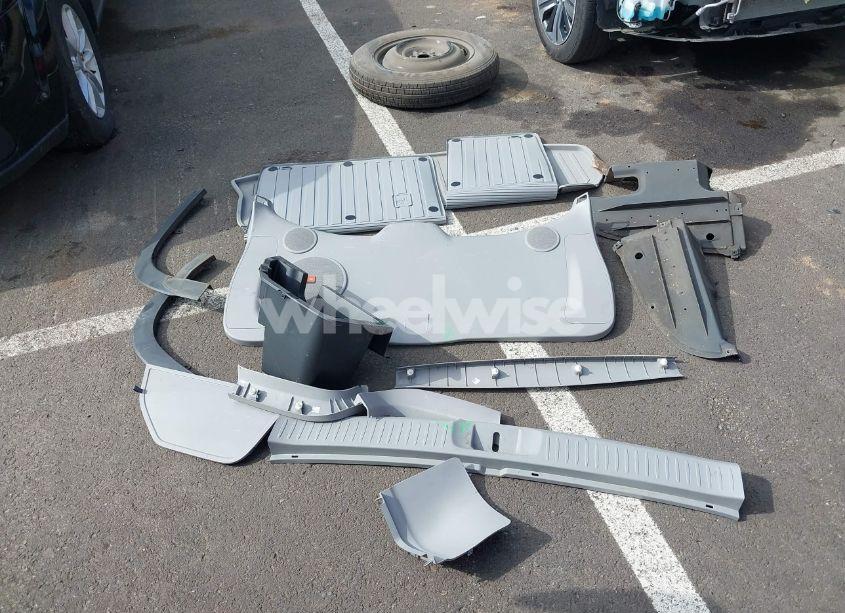 Photo 12 of 2017 Toyota Highlander LIMITED (VIN 5TDDZRFH5HS451698)