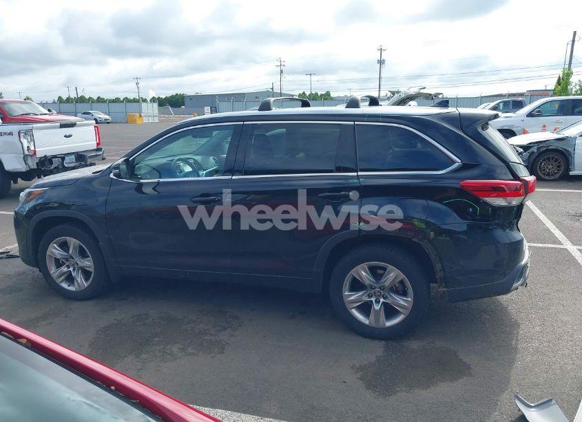 Photo 15 of 2017 Toyota Highlander LIMITED (VIN 5TDDZRFH5HS451698)