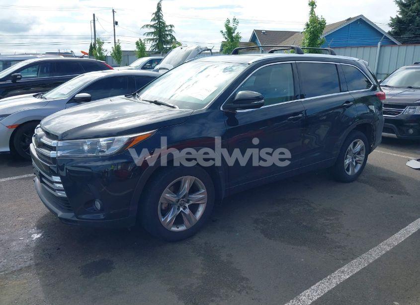 Photo 2 of 2017 Toyota Highlander LIMITED (VIN 5TDDZRFH5HS451698)