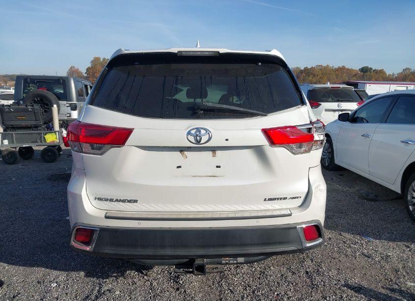 Photo 16 of 2018 Toyota Highlander LIMITED (VIN 5TDDZRFH5JS819951)