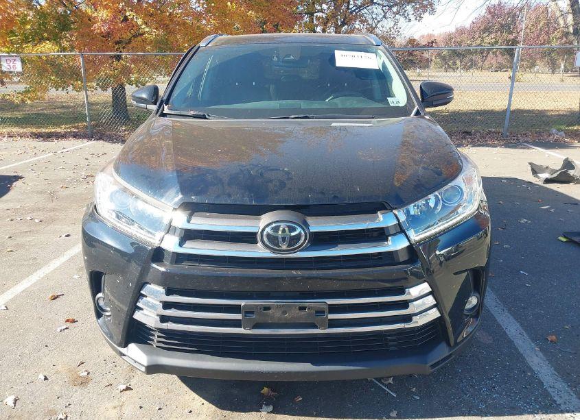 Photo 12 of 2019 Toyota Highlander LIMITED (VIN 5TDDZRFH5KS725148)