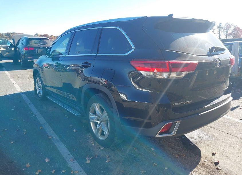 Photo 3 of 2019 Toyota Highlander LIMITED (VIN 5TDDZRFH5KS725148)