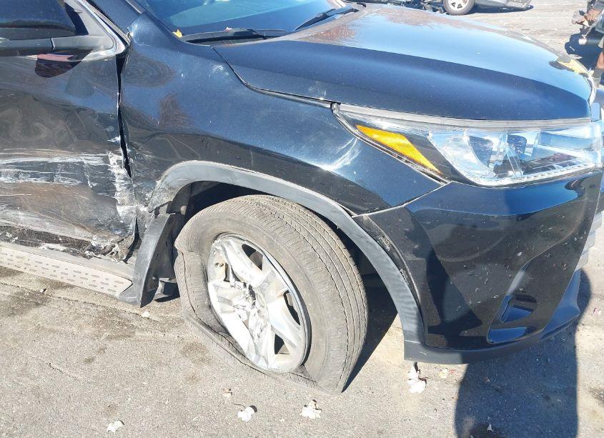 Photo 6 of 2019 Toyota Highlander LIMITED (VIN 5TDDZRFH5KS725148)