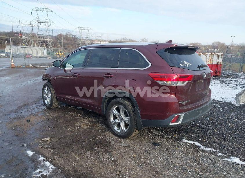 Photo 3 of 2019 Toyota Highlander LIMITED (VIN 5TDDZRFH5KS915838)