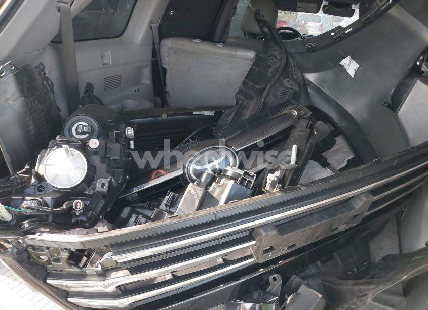 Photo 12 of 2019 Toyota Highlander LIMITED (VIN 5TDDZRFH5KS949343)