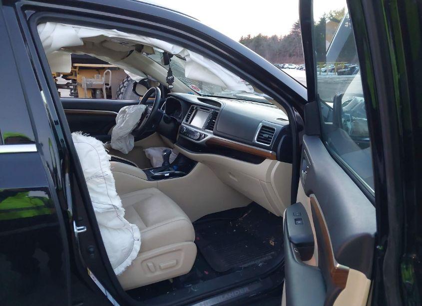 Photo 5 of 2019 Toyota Highlander LIMITED (VIN 5TDDZRFH5KS957961)