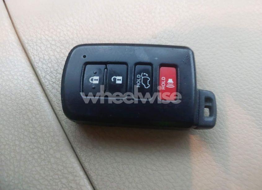 Photo 11 of 2017 Toyota Highlander LIMITED (VIN 5TDDZRFH6HS372427)