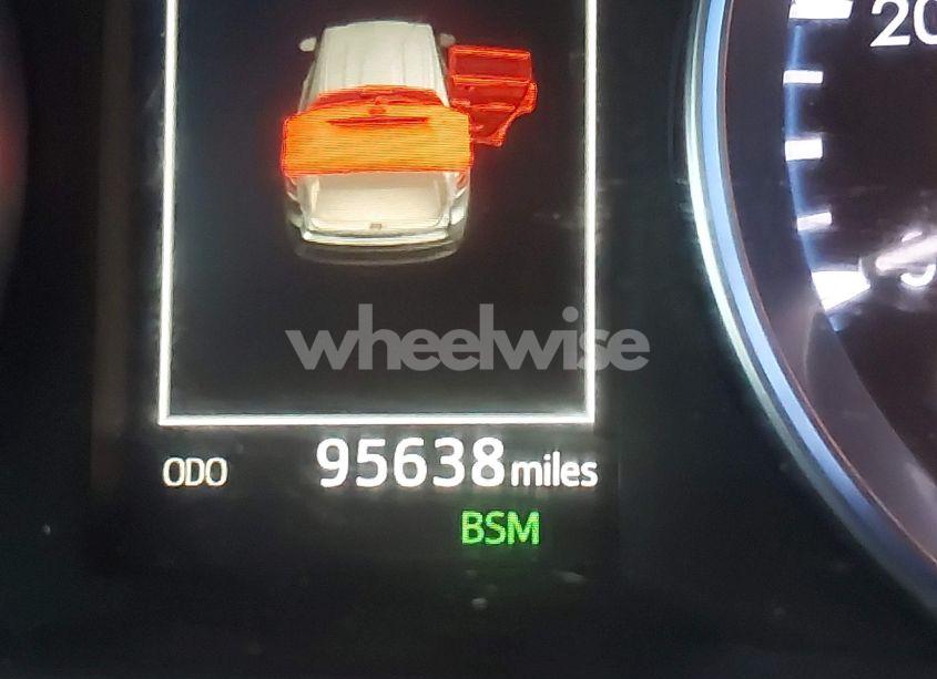 Photo 15 of 2017 Toyota Highlander LIMITED (VIN 5TDDZRFH6HS372427)