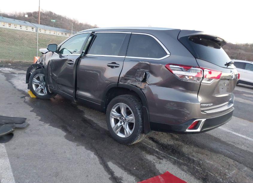 Photo 3 of 2017 Toyota Highlander LIMITED (VIN 5TDDZRFH6HS390443)