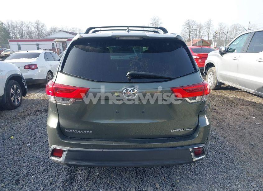 Photo 16 of 2018 Toyota Highlander LIMITED (VIN 5TDDZRFH6JS824883)