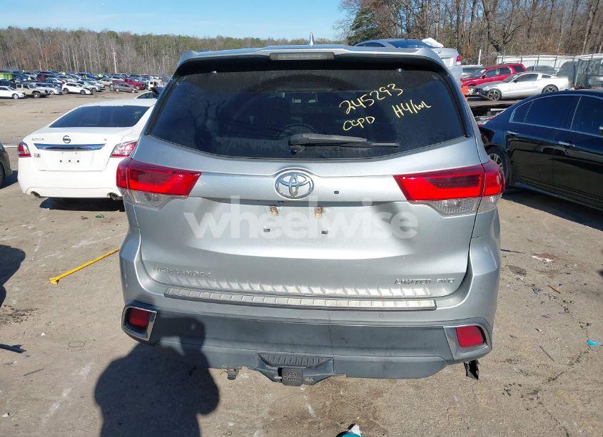Photo 16 of 2018 Toyota Highlander LIMITED PLATINUM (VIN 5TDDZRFH6JS827315)