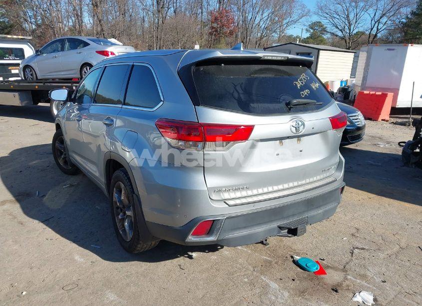 Photo 3 of 2018 Toyota Highlander LIMITED PLATINUM (VIN 5TDDZRFH6JS827315)