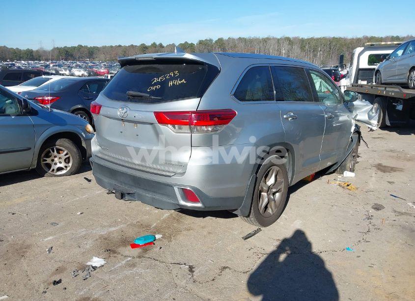 Photo 4 of 2018 Toyota Highlander LIMITED PLATINUM (VIN 5TDDZRFH6JS827315)