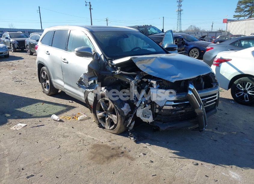 Photo 6 of 2018 Toyota Highlander LIMITED PLATINUM (VIN 5TDDZRFH6JS827315)