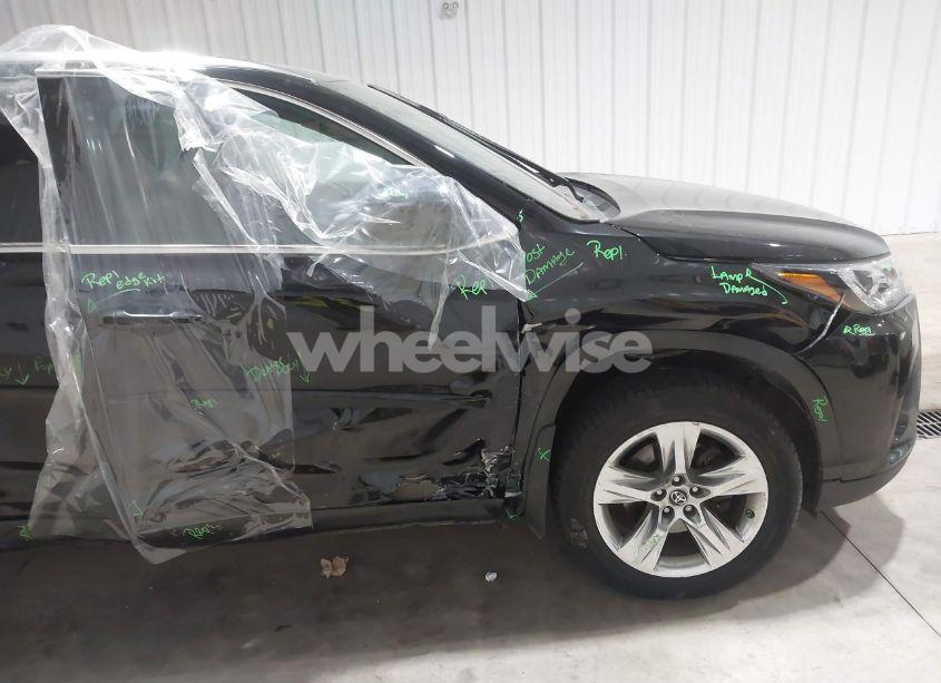 Photo 6 of 2019 Toyota Highlander LIMITED (VIN 5TDDZRFH6KS951134)