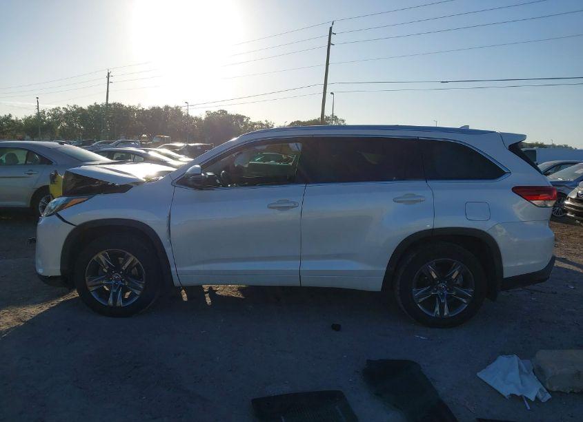 Photo 14 of 2017 Toyota Highlander LIMITED PLATINUM (VIN 5TDDZRFH7HS379242)