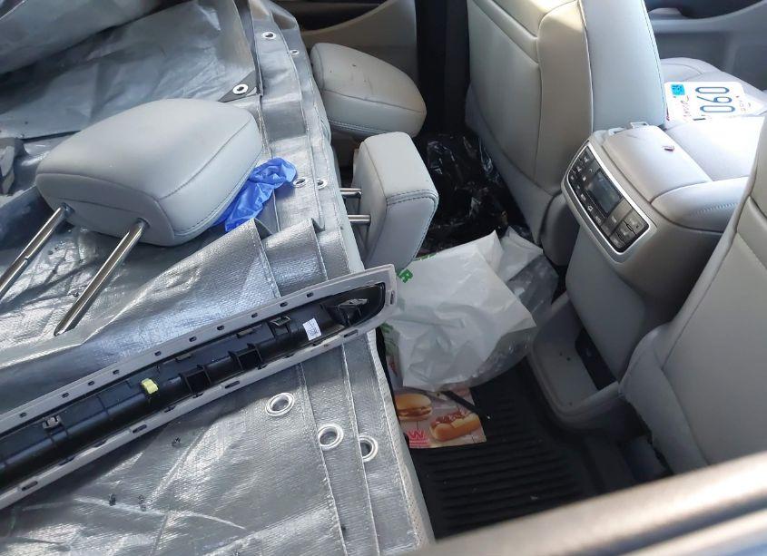 Photo 8 of 2018 Toyota Highlander LIMITED PLATINUM (VIN 5TDDZRFH7JS490525)