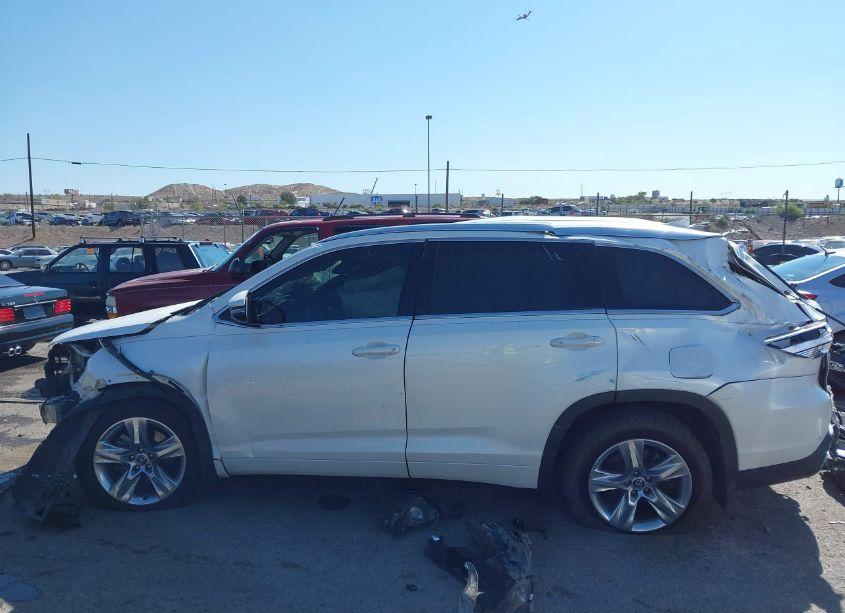Photo 15 of 2019 Toyota Highlander LIMITED (VIN 5TDDZRFH7KS970825)