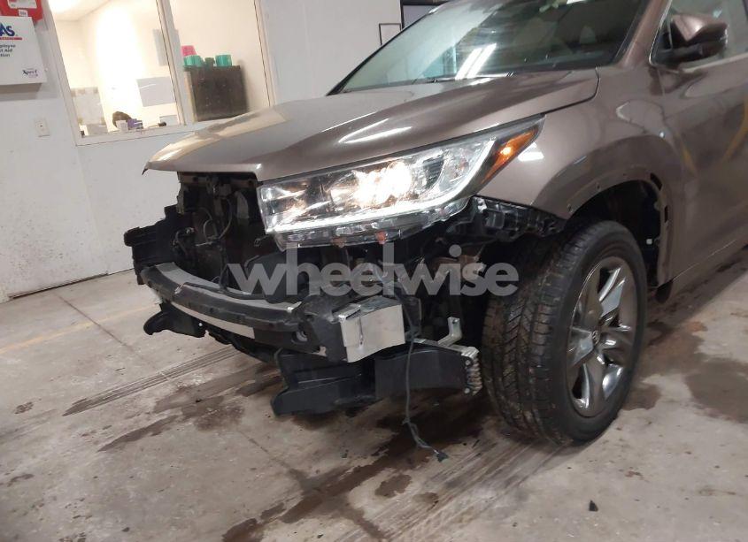 Photo 6 of 2017 Toyota Highlander LIMITED PLATINUM (VIN 5TDDZRFH8HS367469)