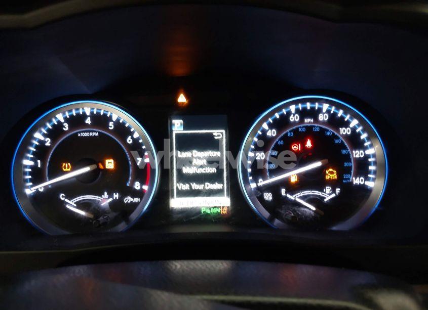 Photo 7 of 2018 Toyota Highlander LIMITED PLATINUM (VIN 5TDDZRFH8JS813447)