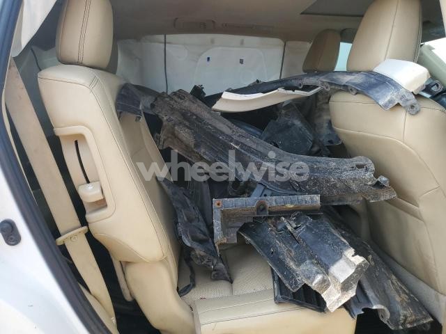 Photo 5 of 2019 TOYOTA HIGHLANDER LIMITED (VIN 5TDDZRFH8KS927384)